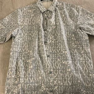 Lululemon Short Sleeve Button Up XL